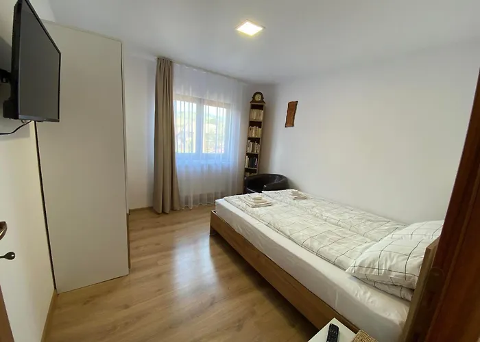 Mi Casa Su Casa